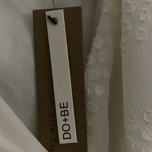 Do+be white dress. Size small. Nwt. Tie can be fastened in front or back. - Picture 2 of 6